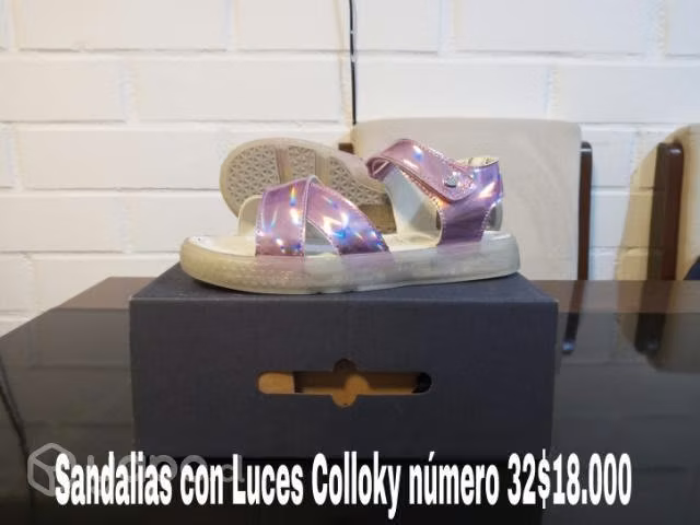 Sandalias Colloky con Luces número 32 originales