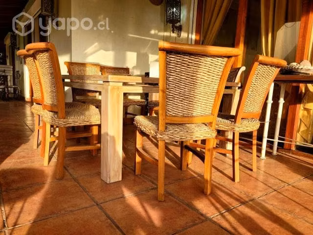 Mesa 8 sillas ratan