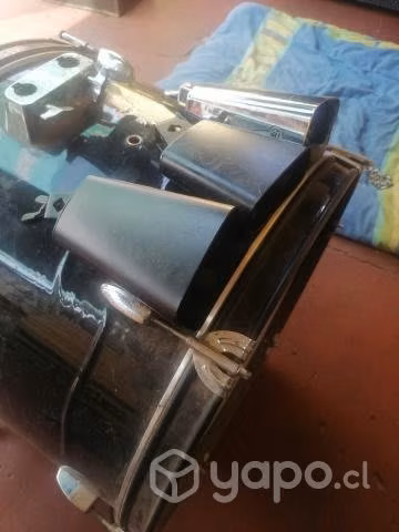 Bombo de 22 y cencerros.