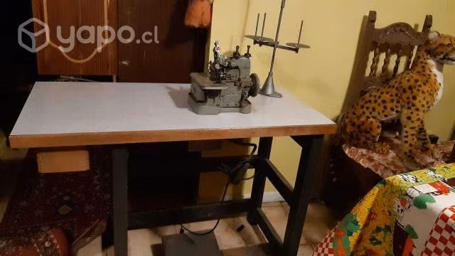 Maquina Overlock marca alemana. industrial