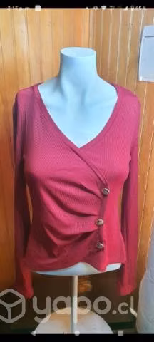 Camiseta con boton
