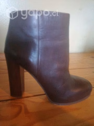 Botines de cuero VINCE CAMUTE, 38