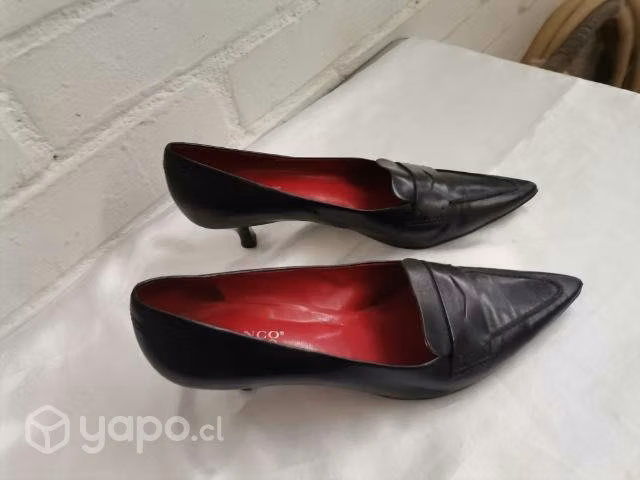 Zapatos negros