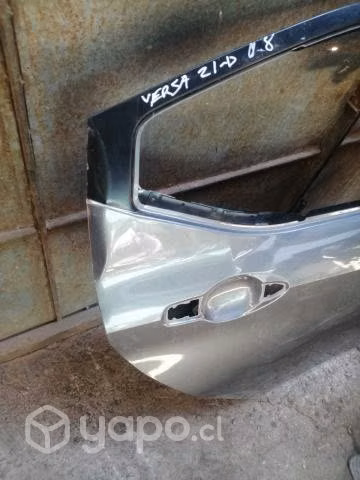Puerta trasera derecha nissan versa 2021-2022 orig