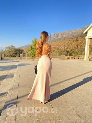 Vestido de fiesta con zapatos