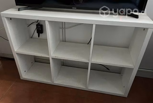 Rack de madera color blanco