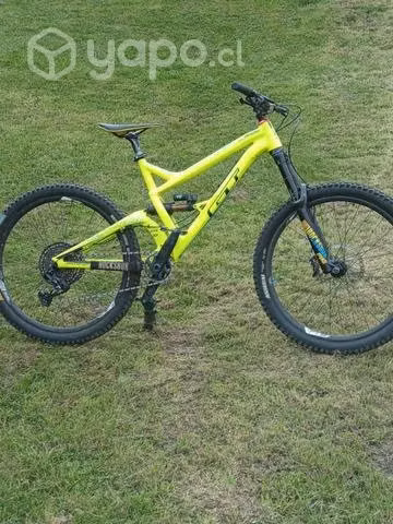 Bicicleta gt sanction team