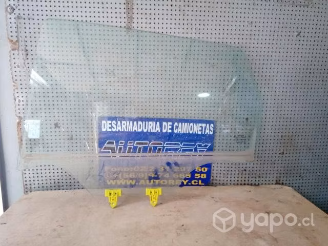 Vidrio puerta trasero izquierdo Nissan Qashqai 201