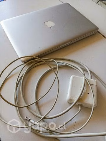 MacBook pro 2012 con cargador usado