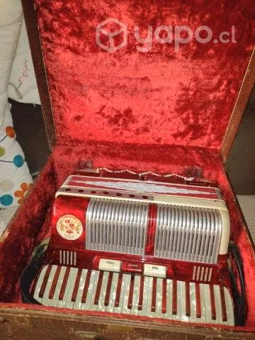 Acordeon Italiana Noble 120 bajos