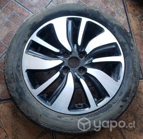 Llanta y neumatico Swift 2018 2020 detalle mínimo