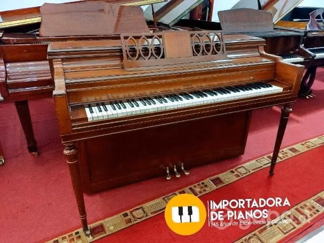 Piano vertical Everett Americano