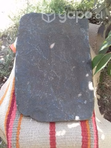 Antigua piedra moledora NUM KUDI
