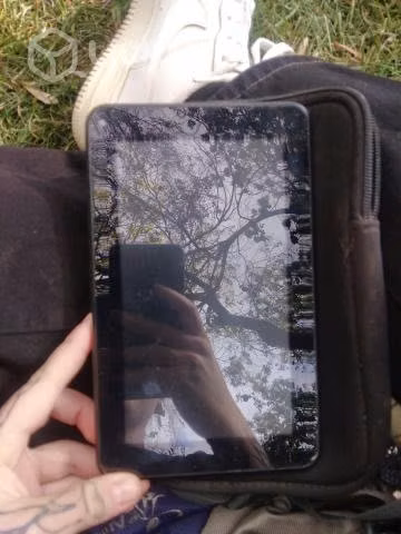 Tablet rosada Olidata viene con cargador y lápiz - Imagen 4