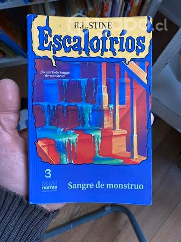 Libro Escalofrios Sangre de Mounstro R.L. Stine