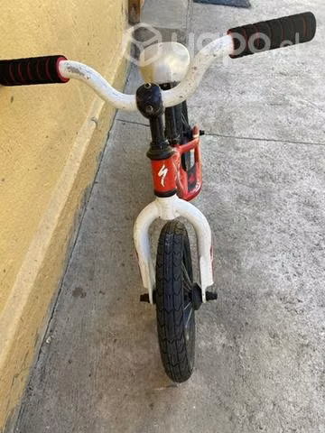 Specialized Hotwalk Aro 12