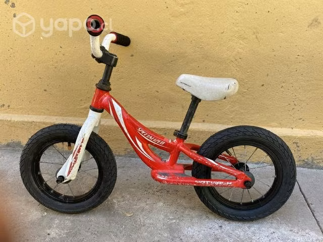 Specialized Hotwalk Aro 12