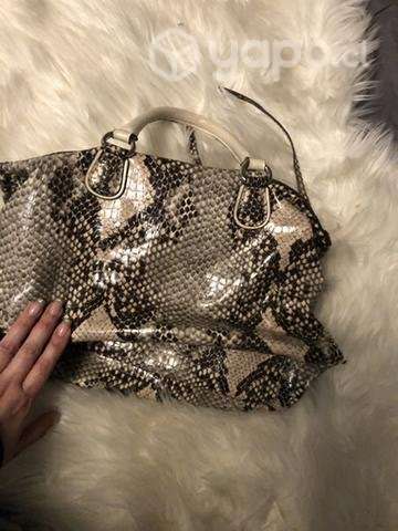 Cartera guess de mano - Imagen 4