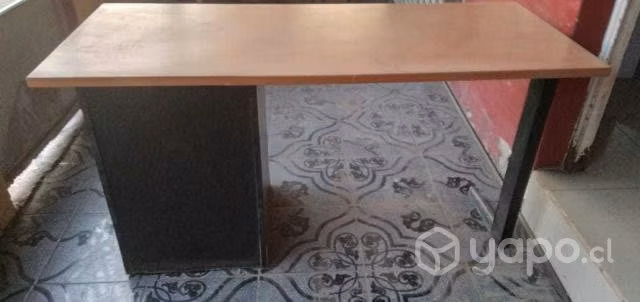 Escritorio buen estado