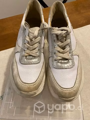 Zapatilla con plataforma cuero argentino