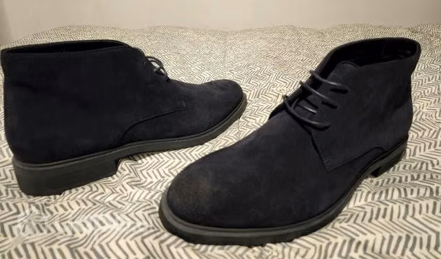 Botines Chukas de gamuza marca Hugo Boss