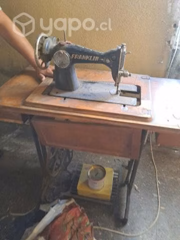 Maquina de coser antigua coleccionable - Imagen 4