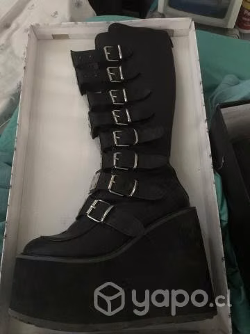 Botas demonia originales - Imagen 2