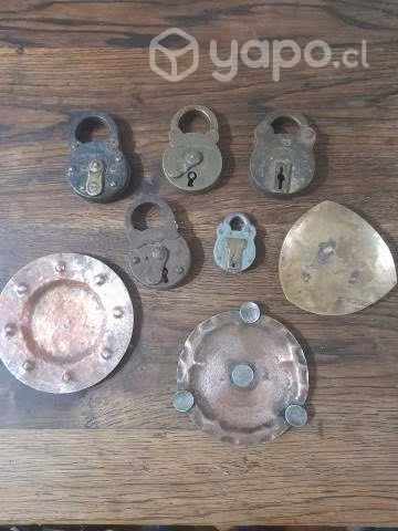 Candados  y blockes de vidrios usados