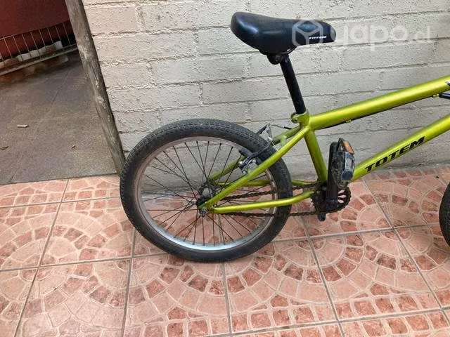 BMX bicicleta poco uiso