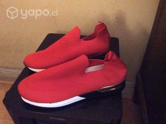 Zapatillas Rojas tela elásticada.n*39
