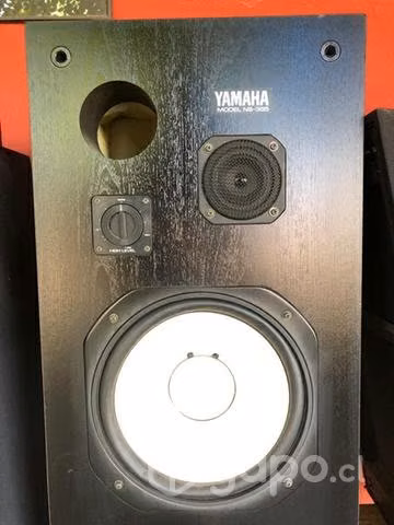 Parlante monitor Yamaha NS-355