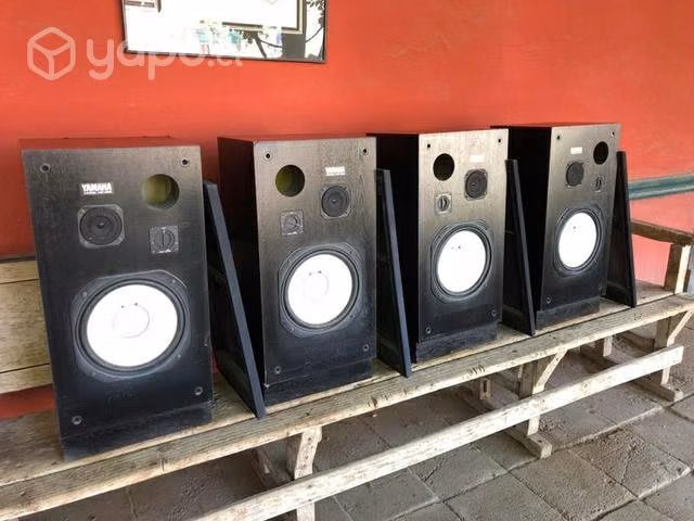 Parlante monitor Yamaha NS-355