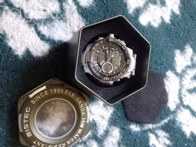 Reloj esta practicamente como nuevo - Imagen 4