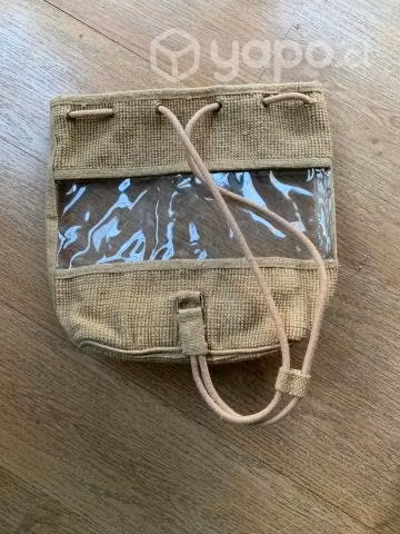 Mochila tipo bolso, metros Tobalaba y Colón