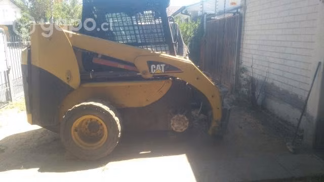 Minicargador Caterpillar 246B en desarme