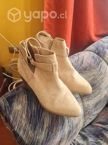 Zapatos y zapatillas algunos nuevos - Imagen 6