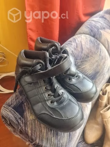 Zapatos y zapatillas algunos nuevos - Imagen 4