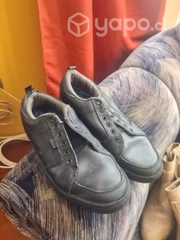 Zapatos y zapatillas algunos nuevos - Imagen 2