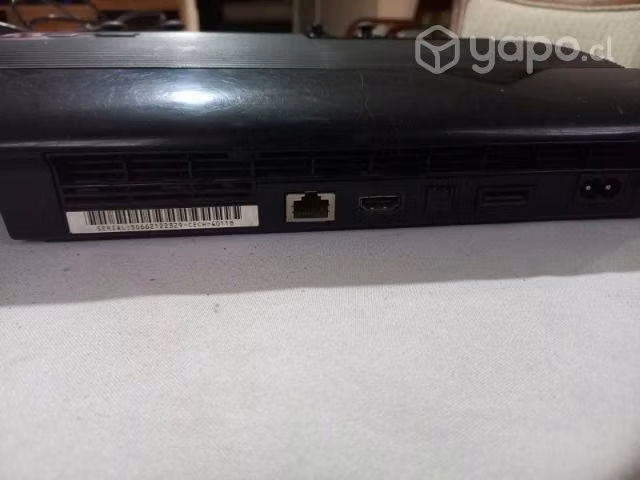 Ps3 con 2 mandos y cable de carga