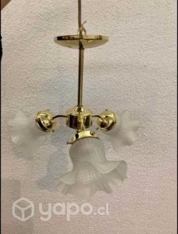 Lámpara colgante vintage con 3 tulipas. muy buenas