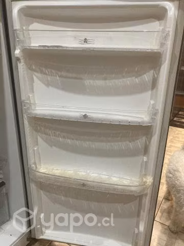 refrigerador fensa de dos puertas
