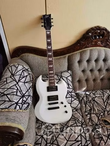 Guitarra electrica ltd viper 256