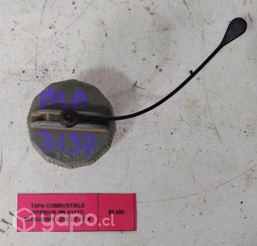 Tapa Combustible Interior L200 2014