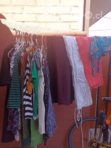 Lote de ropa usada - Imagen 5