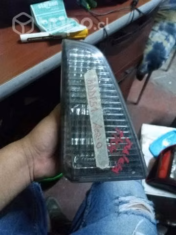 Suzuki aerio foco de maleta trasero izquierdo
