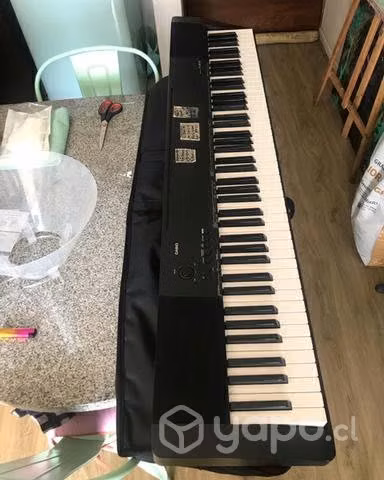 Casio CDP-135 / piano digital