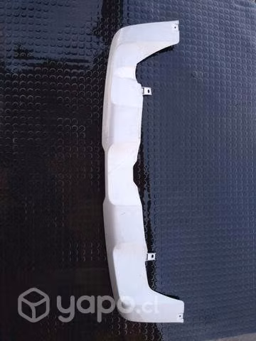 Moldura Suzuki Sx4 parachoque trasero conjunto