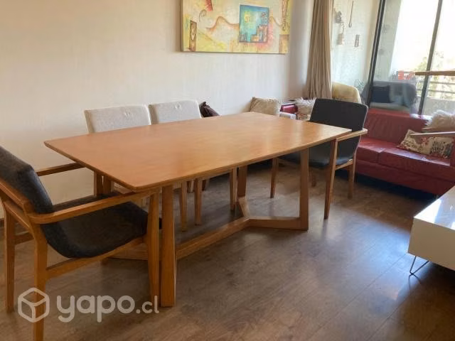 Comedor de madera de Raulí