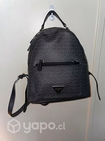 Mochila Guess nueva