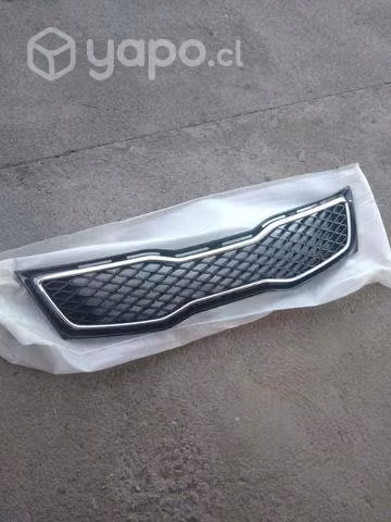 Mascara KIA RIO 12/15 NUEVA